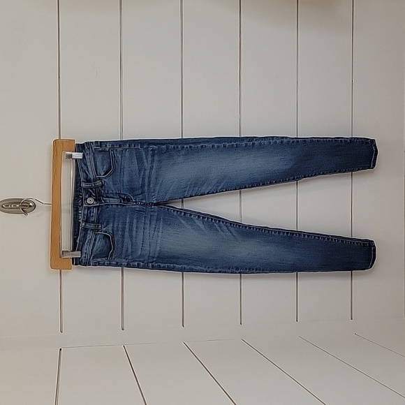 American Eagle Outfitters size 0 short distressed jegging - Picture 1 of 5